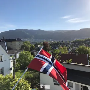 # 1 Mountain View With Free Street Parking Apartamento Bergen